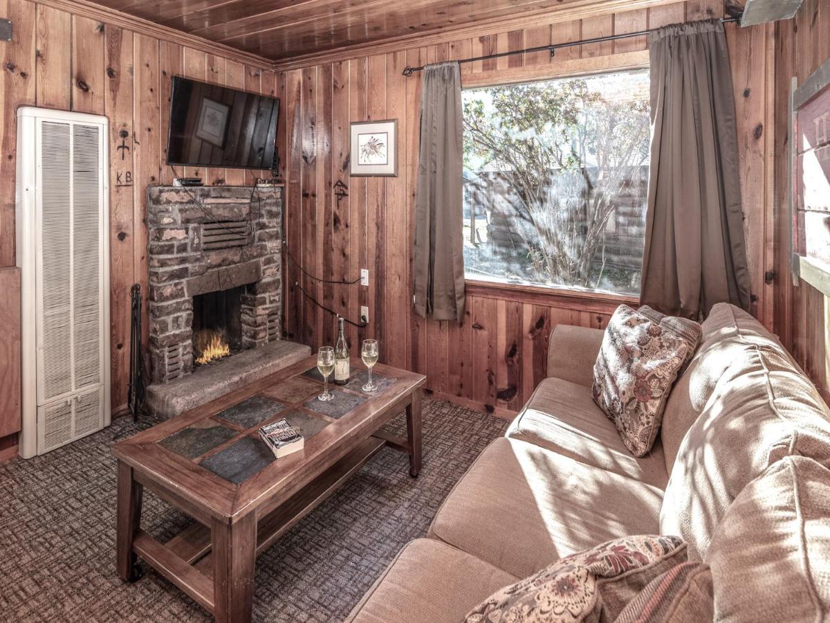 Destiny Cabin, 2 Bedrooms, Fireplace, Midtown, Sleeps 7 Ruidoso Exterior photo